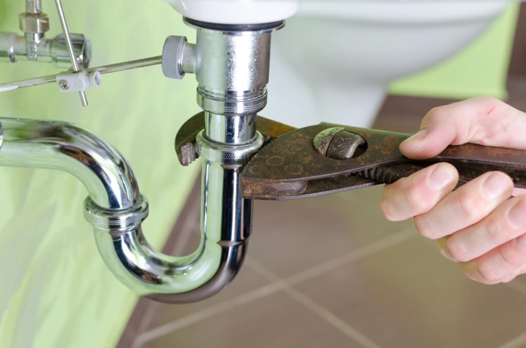 wrench tightening faucet